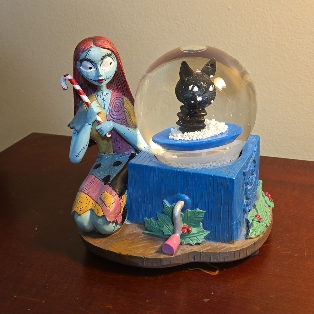 Disney's The Night Before Christmas Sally Musical Snowglobe Plays What's This